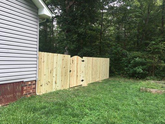 Fredericksburg Fences