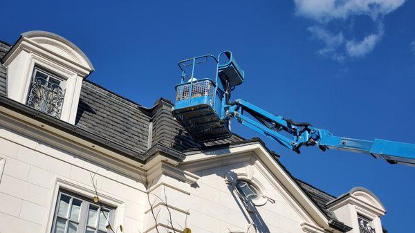 Slate roofs are delicate, and the right equipment to replace broken tiles is a must not to have future headaches with leaks.