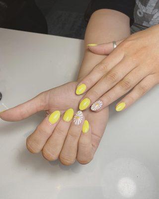 Trendy nails spa