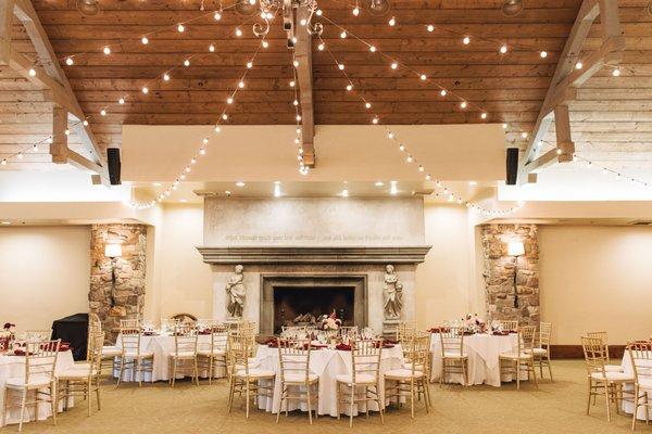 Romantic evening at Wine & Roses Lodi | Ashley Carlascio Photography | Larcolms Lighting | The 530 Bride  | Forager Floral Studio