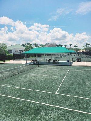 Tennis leagues and lessons at Tarpon Cove in Naples, Florida