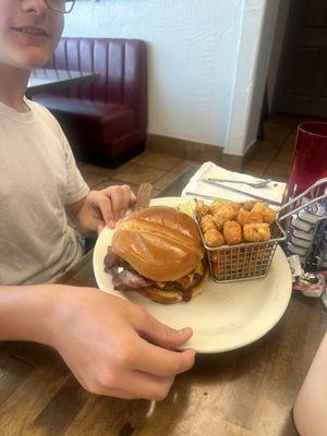 Bacon cheeseburger