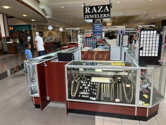 Raza Jewelers