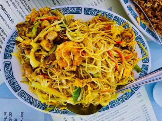 Singapore Noodles. I have to order two plates every time I visit.