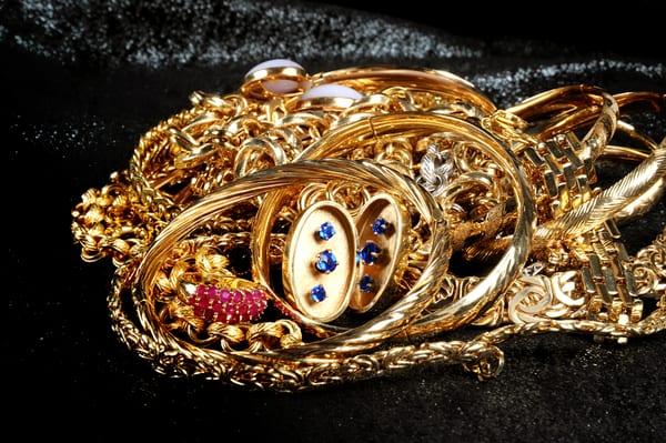 We buy gold jewelry of any karat, including rings, bracelets, earrings, chains, pendants, pins and watches.