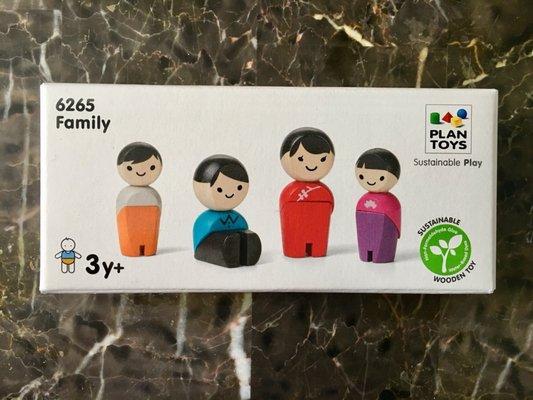 Wooden toys w moving parts. The Asian family edition.