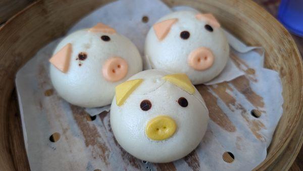 These are so cute!! They have red bean paste or yellow custard inside