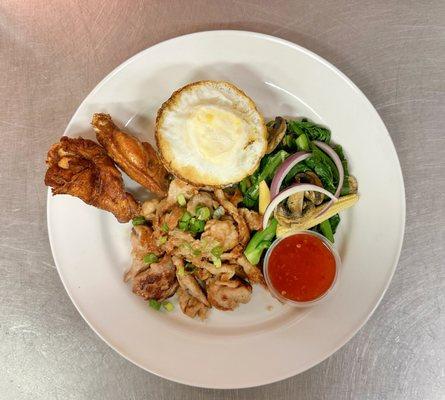 Lunch Thai grilled pork add on fried egg and  chicken wing