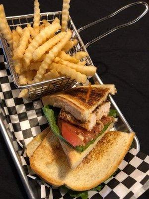 Santa Fe Chicken Sandwich w/Crinkle Fries