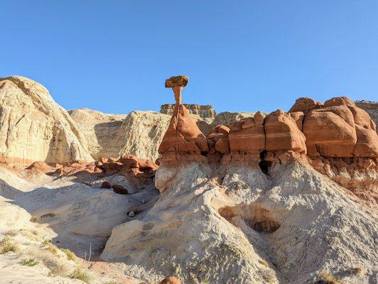 Toadstool Hoodoos Trail | Instagram: @telephonesmoothie