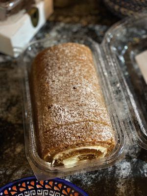 Pumpkin roll cake