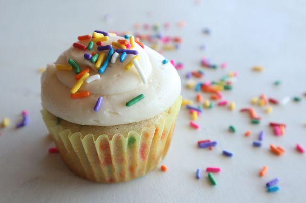 Birthday Cake cupcake