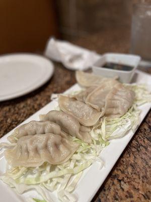 8 Steamed Dumplings