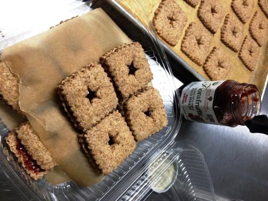 holiday vegan linzer cookies