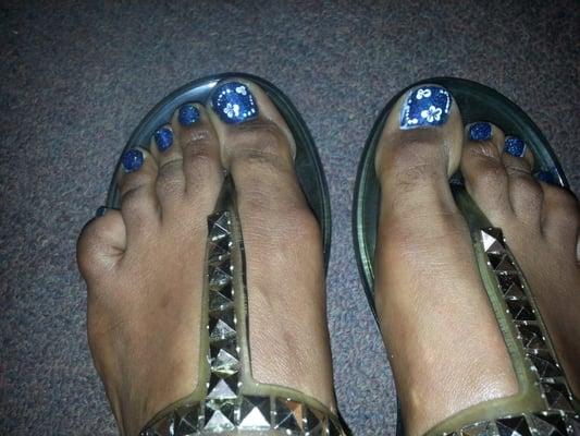 Pretty blue toes