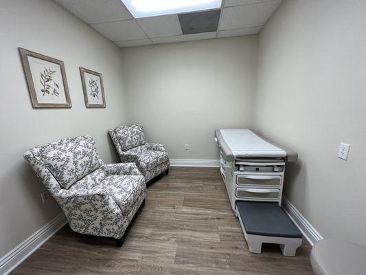 Brandon Boggs MD Inc Medical Office Exam Rooms