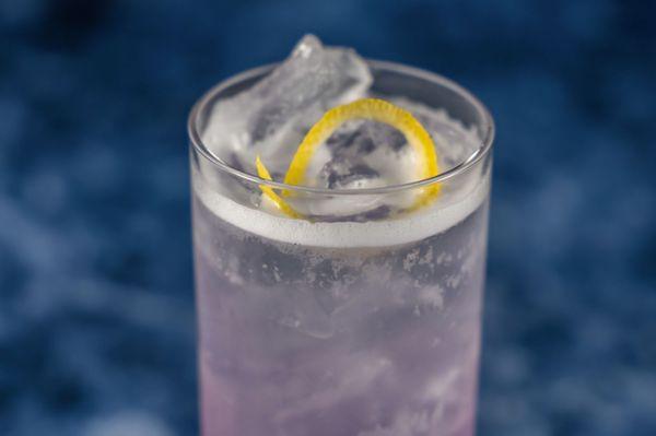 Lavender lemonade cocktail