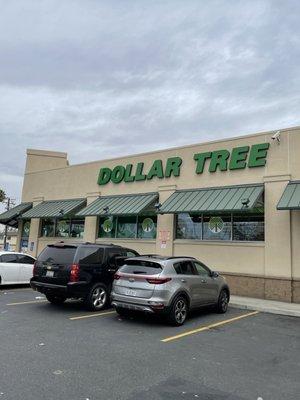 Parking area for the dollar tree plenty of