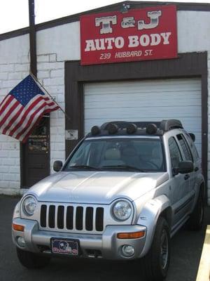 T & J Auto Body Co