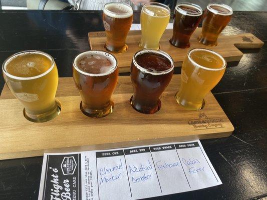 We tried the beer flight. Nice beer selection.