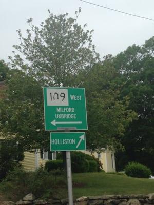 Town Of Medway -- Route 109: to Milford & Uxbridge, Medway          Sign on Milford Street