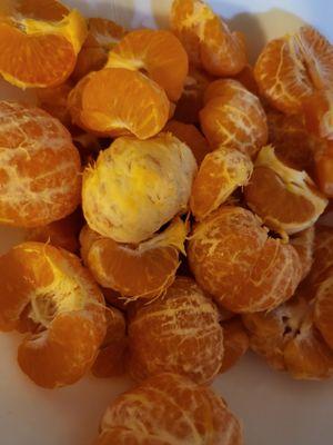 Juicy citrus fruits for snacking