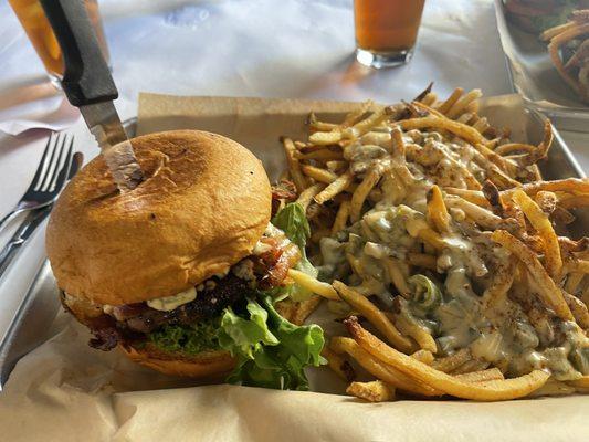 Bacon and blue cheese burger with Chile cheese fries