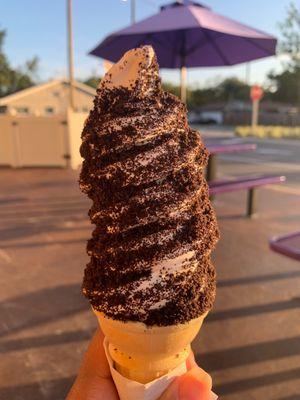 Vanilla ice cream with Oreo crumble