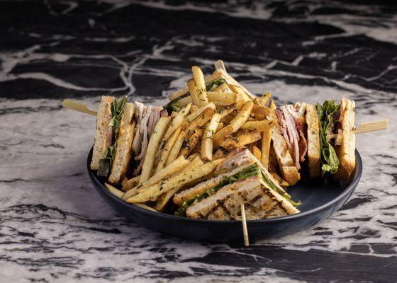 Club Sandwich | roasted turkey, heirloom tomato, butter lettuce, herb aioli on white toast