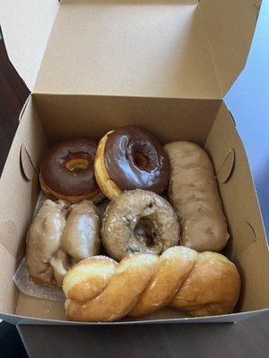 Maple Buttermilk, Chocolate Cake Icing, blueberry, Chocolate French Cruller, Glazed French Cruller.