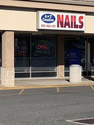 Nail salon