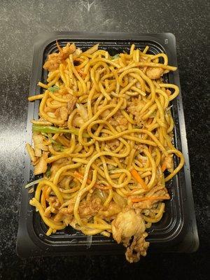 Chicken Lo Mein