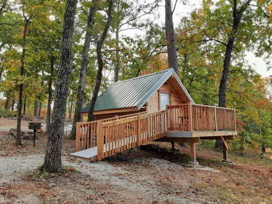 Oakdale primitive cabin