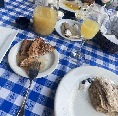 Cold French toast, mimosas and crepés