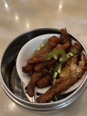 A15. Steamed Chicken Feet