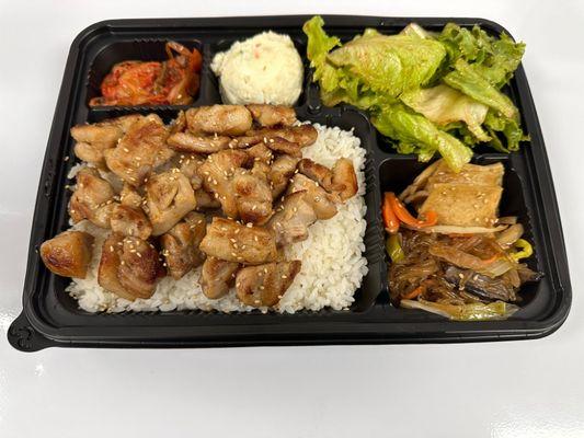 Lunch special
For dine in & to go