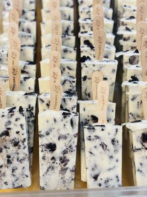 Oreo popsicles