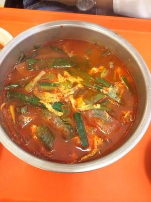 yooggejjang (spicy shredded beef soup) w/rice