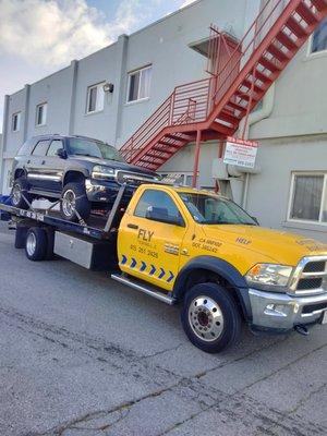 Services fly towing