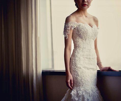 Wedding dresses/gowns