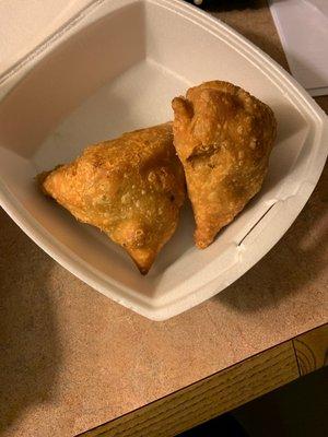 2 Piece Vegetable Samosas