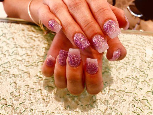 Our Gel Nails and dip'n powder nails are well known for lasting 15 to up to 30 days.