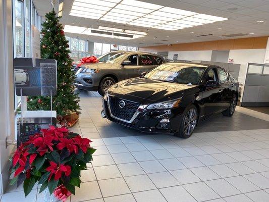 Nissan of Farmington Hills Christmas Showroom