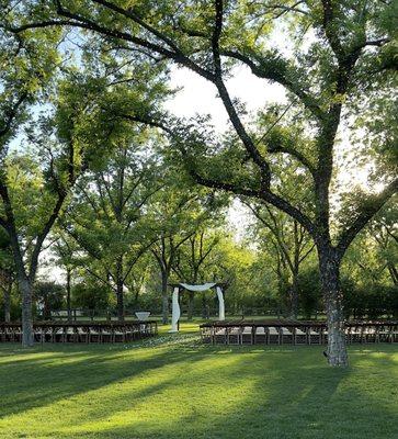 Ceremony setting