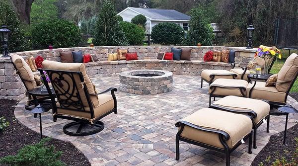 Stonegate Sierra Seating Bench and Fire Pit