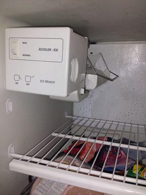 This ice maker is ready to be replaced.