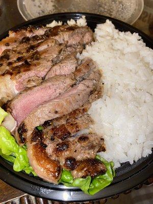 Grilled Steak rice bowl (medium rare)