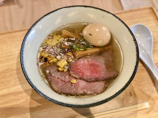 Shio ramen that comes with soba noodle