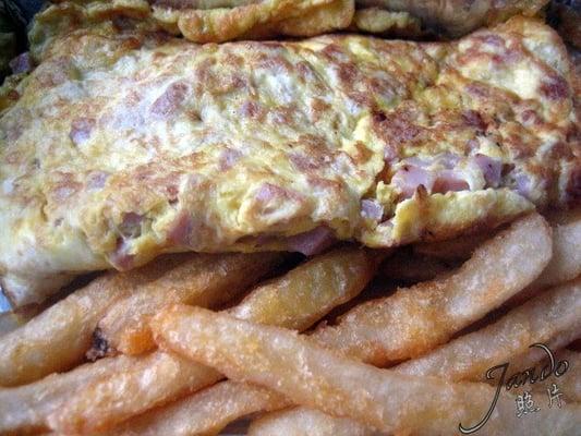 Egg Omlette .... only fries.  No homefries.