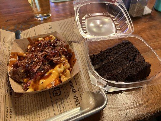 Loaded Mac (Brisket), Chocolate cake